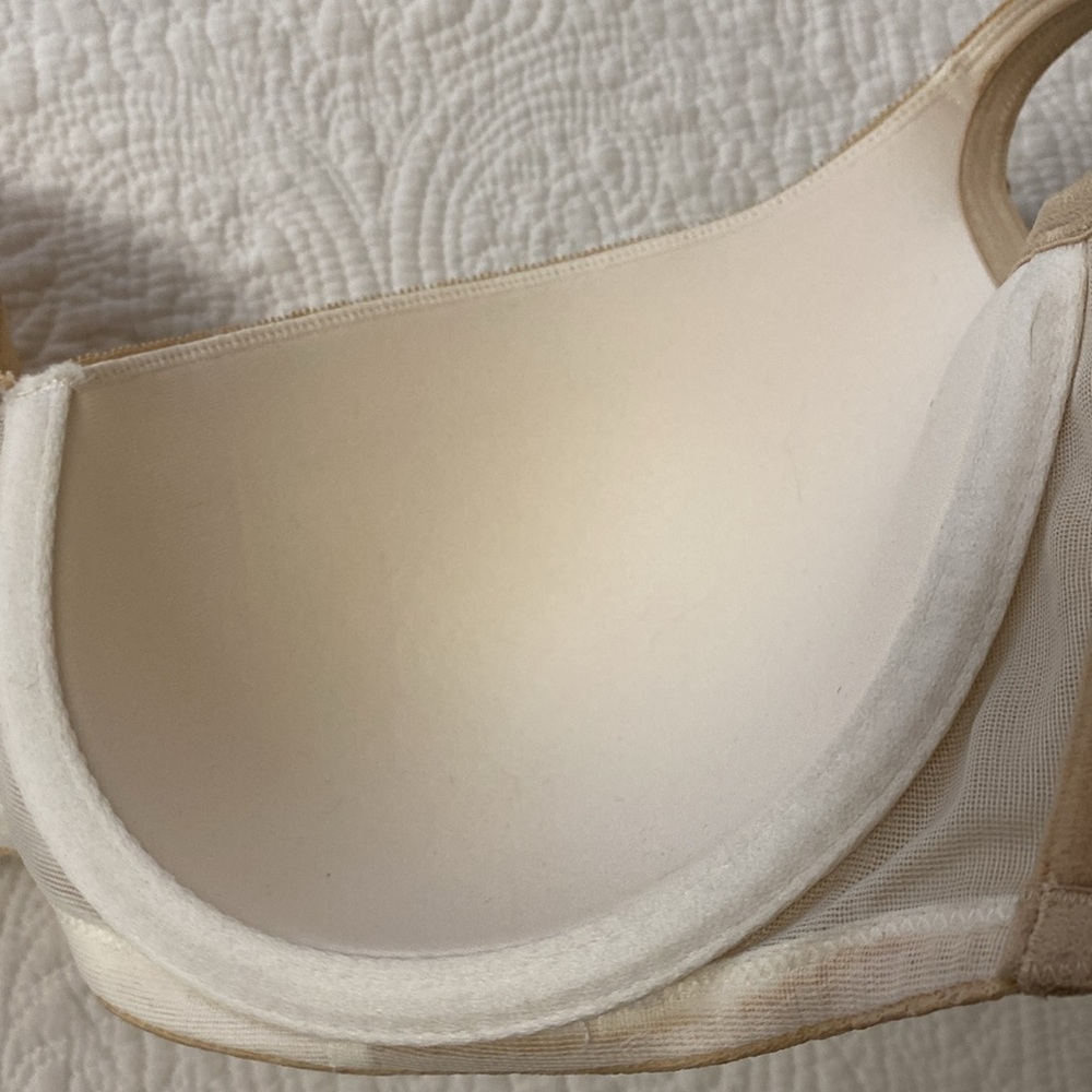 Cacique— Lightly Lined Balconette - Picture 12 of 14